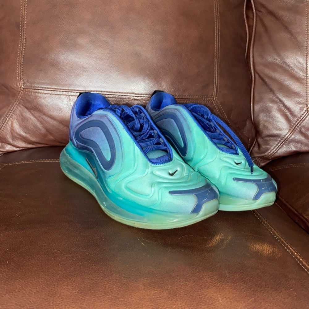 blue/teal fade nike airmax